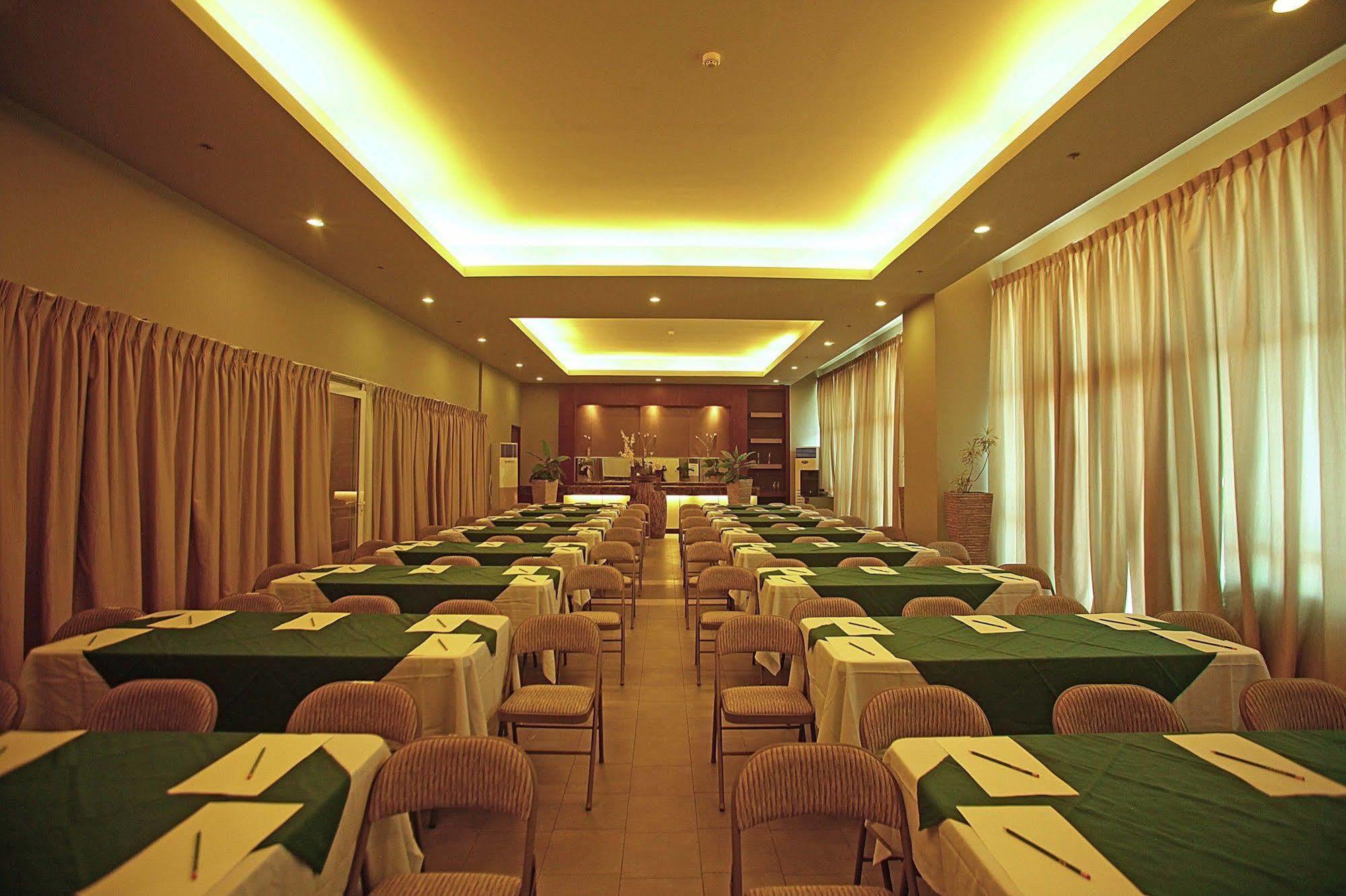 La Mirada Hotel Cebu Exterior photo